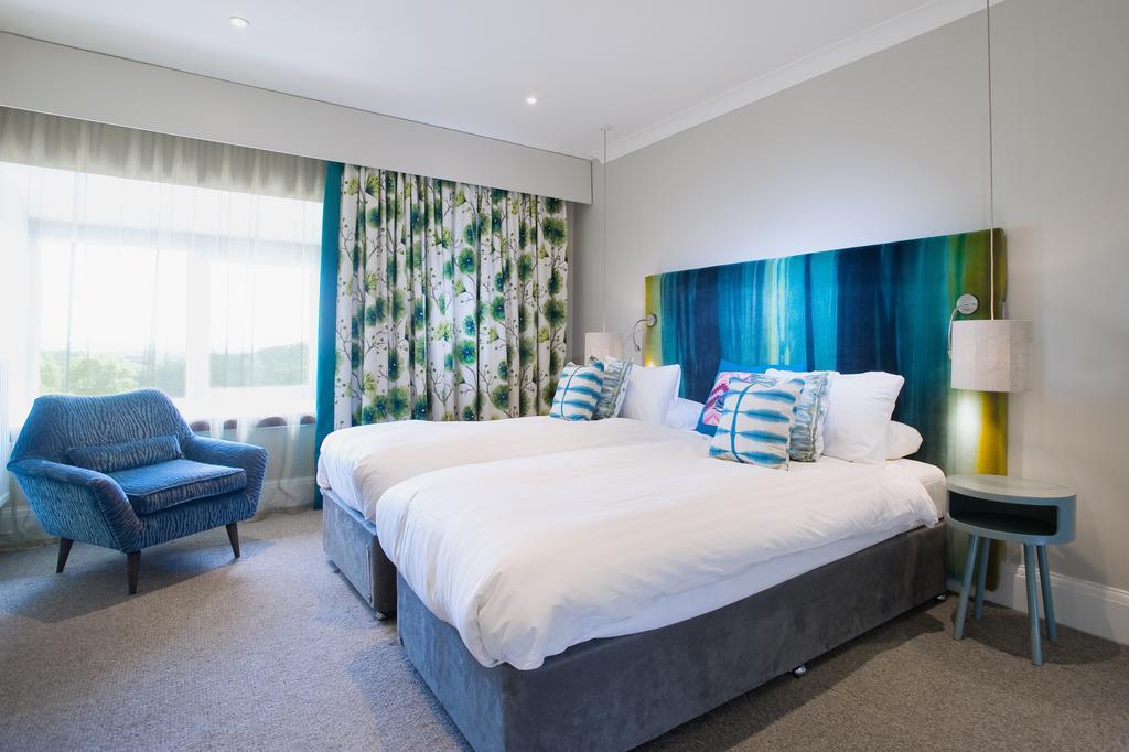 Combe Grove Hotel Limpley Stoke Buitenkant foto